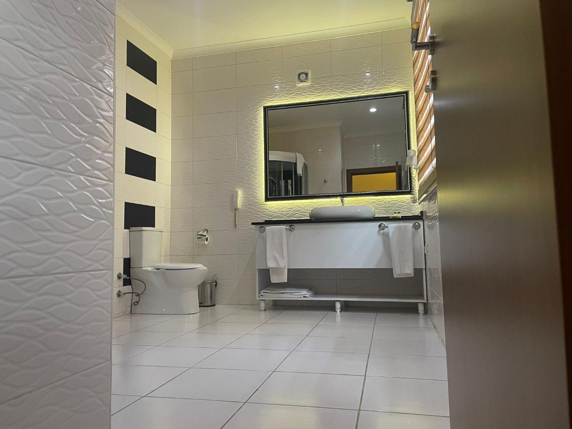 Asrin Business Hotel Kizilay Ankara Esterno foto